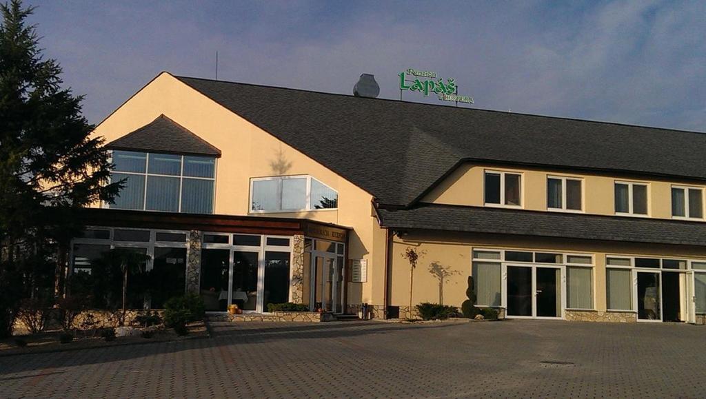 Penzion Lapas U Hoffera Nitra Extérieur photo